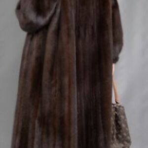 Luxurious Brown VINTAGE mink Coat